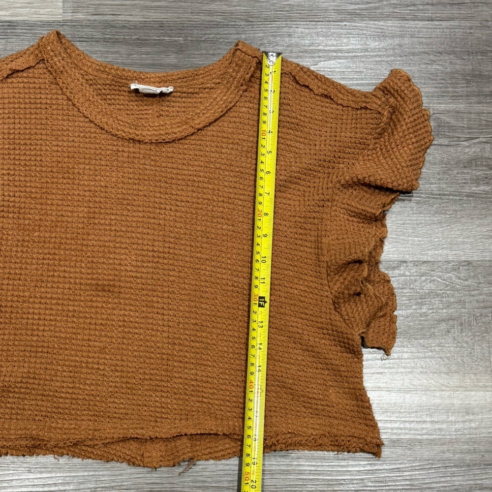 Love Riche Rust Flutter Sleeve Crop Top - Size Small - Picture 7 of 7